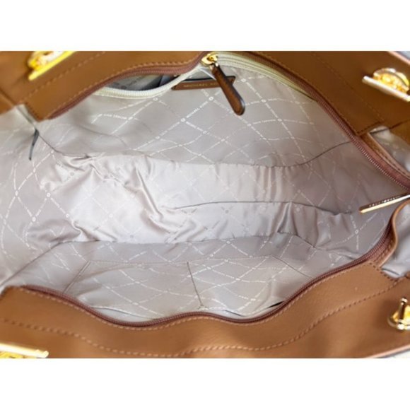 NEW! Michael Kors Large Jet Set Travel Tote Handbag Signature Vanilla Gold Chain - Picture 11 of 16